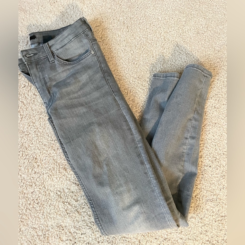 gray y2k vibe skinny jeans